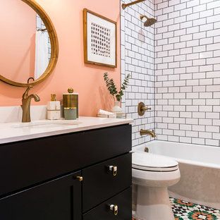 Coral Walls Bathroom, Coral And Black Bathroom, White Tile Bathroom Color Walls, California Bathroom Aesthetic, White Floor Bathroom Ideas, Fun Family Bathroom Ideas, Bathroom Decor With Color, Two Color Bathroom Walls, Fun Bathroom Paint Colors