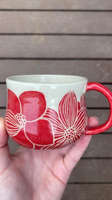 Flower Hacks, Ceramics Mug, Ceramic Cafe, Diy Pottery Painting, Beginner Pottery, Keramik Design, Handmade Mug, Mug Handmade, Wheel Thrown Pottery