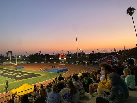 California High School Aesthetic, Better Cr Dr Aesthetic, Highschool Football Aesthetic, Girl Life Aesthetic, Highschool Football, California High School, October School, Here Comes The Dopamine, Football Aesthetic