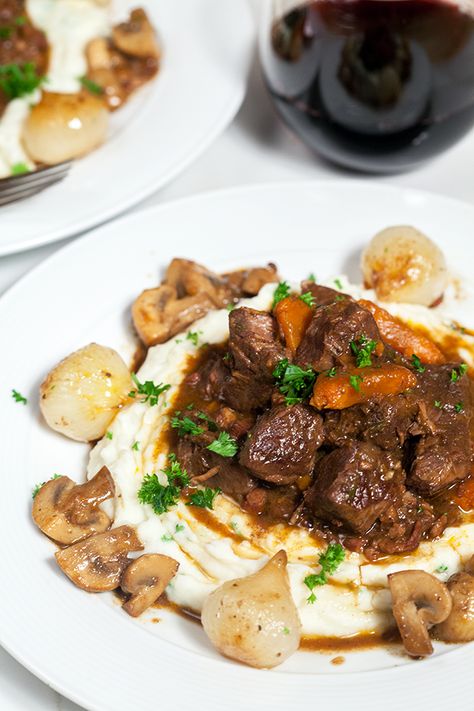 Julia's Beef Bourguignon and Garlic Mashed Potatoes | spachethespatula.com #recipe French Beef Stew, Garlic Mashed Potatoes, Garlic Mashed, Comfort Dishes, French Cooking, Jambalaya, Beef Dinner, Julia Child, Idee Pasto Sano