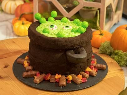 Cauldron Cake, Caramel Shortbread, Chocolate Wafer Cookies, Chocolate Fudge Frosting, Dark Chocolate Fudge, Fudge Frosting, Instant Pudding Mix, Wafer Cookies, Chocolate Wafers