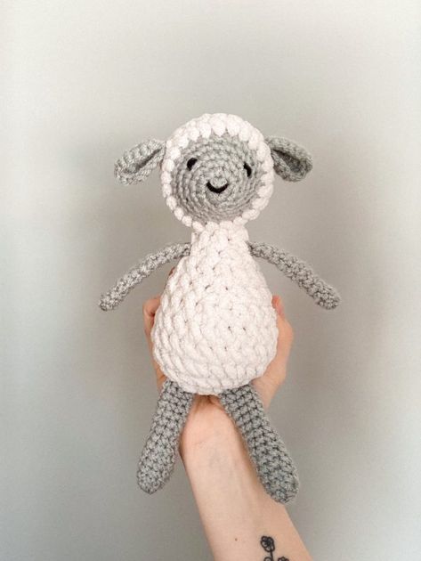 Crochet Lamb Pattern, Crochet Lovey Free Pattern, Crochet Lovey, Adorable Crochet, Rainbow Crochet, Pink Yarn, Crochet Patterns For Beginners, Free Crochet Patterns, Crochet Baby Patterns