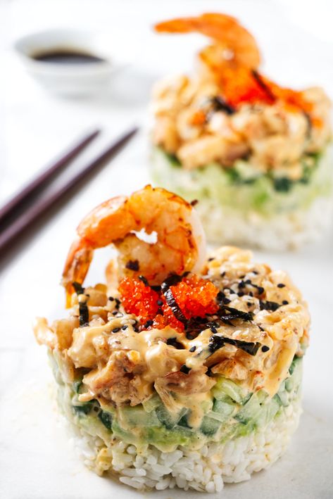 Seafood Dessert Ideas, Crab Stack Recipe, Shrimp Sushi Bake Cups, Crispy Shrimp Sushi Cups, Unique Sushi Ideas, Shrimp Sushi Bake, Chinese Sushi, Lobster Sushi Roll Recipe, Stack Recipes