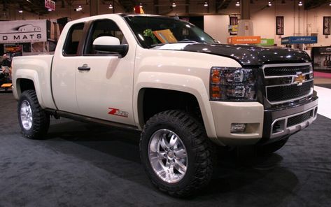 2009 SEMA: Chevrolet Shows Off Silverado ZR2 Concept Raptor-Fighter Truck Accessories Chevy, 2014 Chevy Silverado, Trucks Chevy, Goodyear Wrangler, Svt Raptor, 2013 Chevy Silverado, Cadillac Cts V, 2014 Chevy, Lifted Chevy