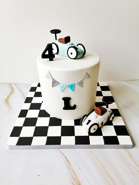 Simple Second Birthday Cake, Simple Race Car Cake, Race Car Smash Cake, Vintage Race Car Cake, Two Fast Birthday Cake, Two Fast Cake, 2nd Birthday Cake Boy, Chocolate Moist Cake, Γενέθλια Mickey Mouse