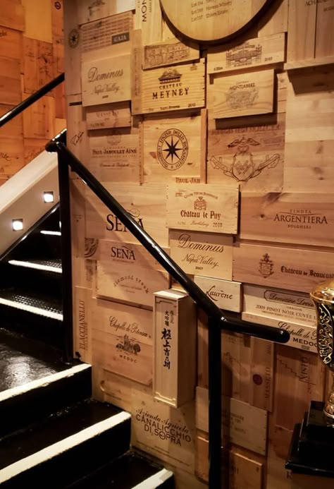 Wine Cellar Decor Ideas, Wooden Wine Box Ideas Diy Projects, Wine Crate Wall, Wine Room Ideas, Diy Wine Bar, Wine Crate Paneling, Wine Box Wall, Wine Wall Display, Wine Bistro