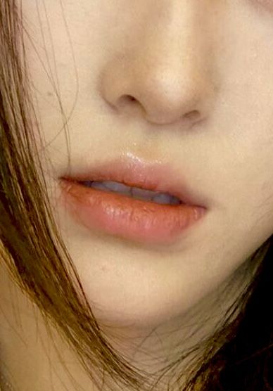 Small Slim Nose, Small Heart Shaped Lips, Lip Makeup Small Lips, Heart Shaped Lips Aesthetic, Heart Lips Shape, Small Lips Aesthetic, Heart Lips, Heart Shaped Lips, Hogwarts Dr