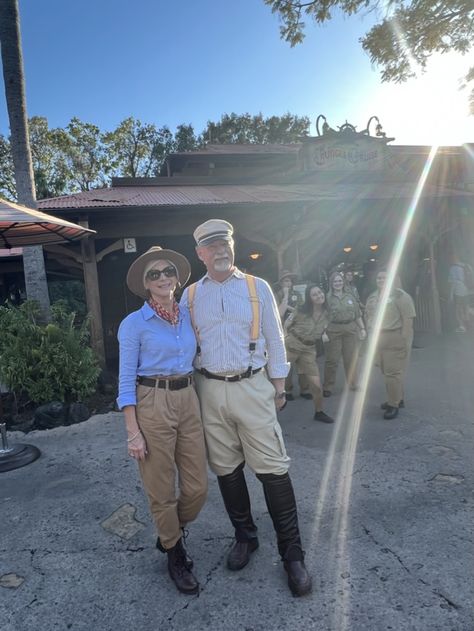 Disney's Jungle Cruise Lily & Frank Costumes worn at Disney's Not So Scary Halloween Party - with a photo bomb by some Jungle Cruise skippers! Jungle Cruise Skipper Costume, Jungle Cruise Outfit, Jungle Cruise Costume, Jungle Outfit Costumes, Jungle Cruise Vbs, Jungle Cruise Party, Jungle Halloween, Explorer Aesthetic, Tourist Costume