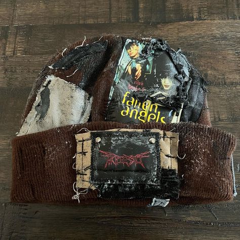 Cool Head Accessories, Scrap Patchwork, Punk Fashion Diy, Medieval Tattoo, Patch Ideas, Patch Beanie, Punk Patches, Fallen Angels, Patch Hat