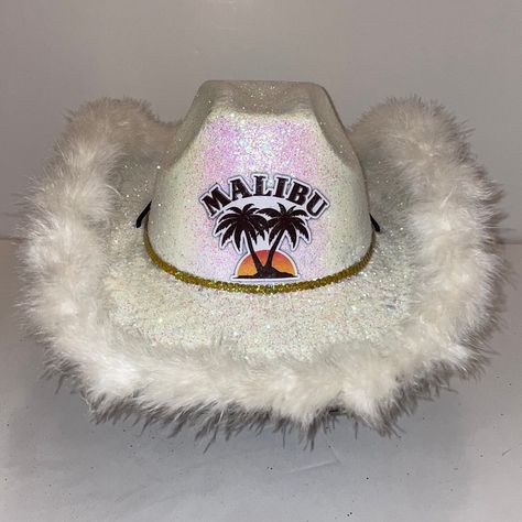 Alcohol Halloween Costumes, Halloween Alcohol, Karneval Diy, Light Up Hats, Custom Cowboy Hats, Cute Group Halloween Costumes, Hallowen Costume, Chapeau Cowboy, Costumes For Teens