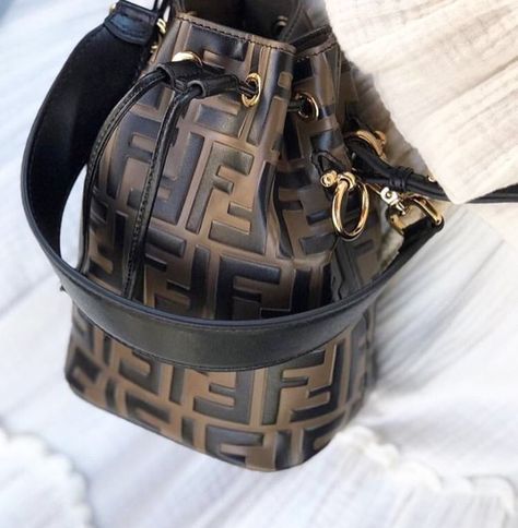 Fendi Bucket Bag Outfit, Fendi Mon Tresor Bag Outfit, Fendi Mon Tresor Bag, Bucket Bags Outfit, Fendi Bucket Bag, Fendi Outfit, Fendi Bucket, Designer Things, Fendi Bag