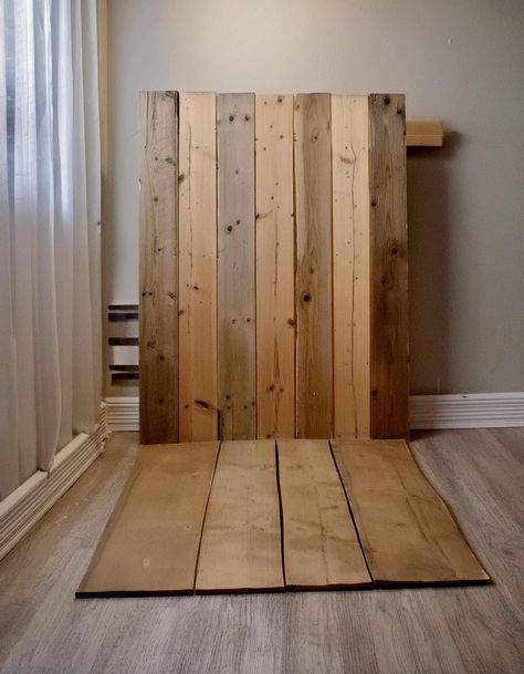 20 DIY Backdrop Stand Ideas Backdrop Stand Ideas, Wooden Photo Backdrop, Diy Photoshoot Backdrop, Diy Party Backdrop Stand, Easy Diy Backdrop, Easy Photo Backdrop, Wood Photo Backdrop, Pvc Backdrop Stand, Party Backdrop Stand