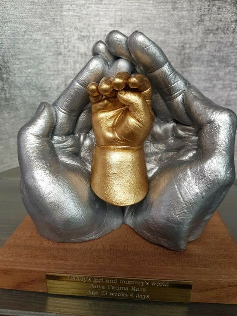 Hand Casting Ideas, Baby Hand And Foot Prints, Baby Cast, Hand Casting, Baby Mold, Baby Art Projects, Casting Kit, Baby Handprint, My Memory