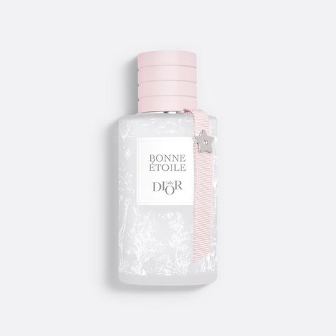 Discover great products at the best prices at Dealmoon. Dior Bonne Etoile. Price:$233.00 at Dior.com Backpack Tour, Baby Perfume, Perfume Dior, Baby Dior, Dior Perfume, Perfume Lover, Dior Beauty, Lucky Star, Miss Dior