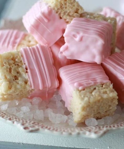 Easy, Budget Friendly Baby Shower Ideas For Girls - Tulamama Baby Shower Desserts Girl, Baby Shower Elegante, Baby Shower Food For Girl, Pinterest Baby, Buffet Dessert, Baby Shower Treats, Chic Baby Shower, Shower Desserts, Baby Shower Desserts