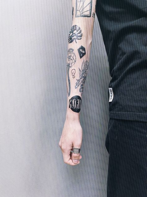 Ignorant style tattoo sleeve Ignorant Tattoos, Ignorant Style Tattoo, Style Tattoo, Tattoo Sleeve, Print Tattoos, Paw Print Tattoo, Sleeve Tattoos, Paw Print, Tattoos