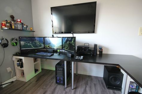 Mounting a TV above the monitor for watching live streams and playing some games at my desk. Looks great :D Tv Above Desk, Simple Computer Desk, Battle Stations, Editing Studio, Geek Room, Gaming Computer Desk, Pc Gaming Setup, Pc Table, Hd Graphics