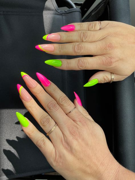 Neon Nails Matte, Green And Pink Neon Nails, Neon Green And Pink Nail Designs, Neon Pink And Neon Green Nails, Gel X Nails 2023, Neon Pink Green Nails, Lime Green And Hot Pink Nails, Hot Pink And Neon Green Nails, Neon Pink And Green Nails Acrylic