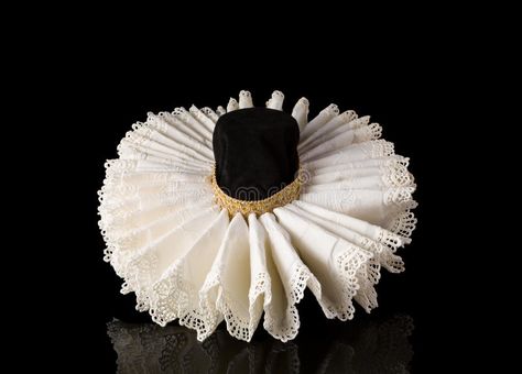 Collar Display, Elizabethan Ruff, Elizabethan Costume, Demon Costume, Elizabethan Fashion, Elizabethan Collar, Victorian Collar, Ruff Collar, Elizabethan Era