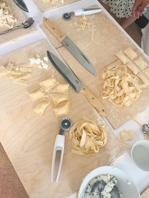 Pasta Making Aesthetic, Cooking Class Aesthetic, Pasta Making Class, Thanksgiving Table Centerpieces, Pasta Party, Supper Club, Homemade Pasta, Thanksgiving Table, Dinner Party