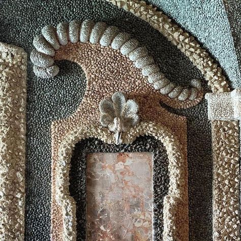 Kelly Wearstler on Instagram: “Shell Grotto. XK” #shell #grotto #wearstler Shell Grotto, Grotto Design, Seashell Artwork, Shell House, Archi Design, Italian Architecture, She Sells Seashells, Seashell Art, Kelly Wearstler