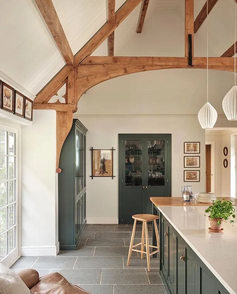 Harkaway Homes, Interior Design Career, Devol Kitchens, London Kitchen, English Kitchens, Country Style Kitchen, Family Kitchen, English Country House, English House