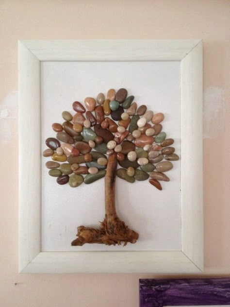 Handy Rock And Pebble Art Ideas For Many Uses4 Caillou Roche, Art Pierre, Rock And Pebbles, Pebble Pictures, Stone Pictures, Beach Crafts, Stone Crafts, Sea Glass Art, Driftwood Art