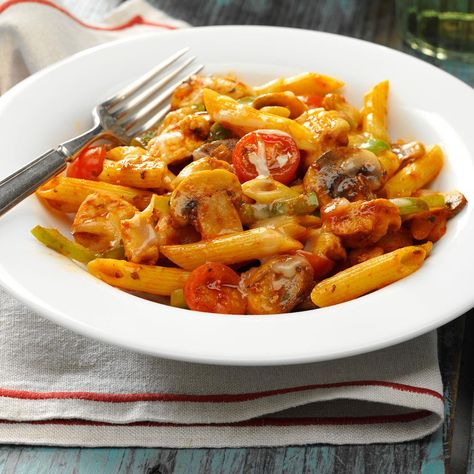 Italian Chicken and Penne Recipe -This easy stir-fry combines the pasta with green pepper, mushrooms and tomatoes in an Italian-style sauce. I made up this recipe one evening, and it was a big hit with my family. —Janeen Longfellow, Wolcottville, Indiana Italian Chicken Pasta Recipes, Chicken Penne Pasta, Italian Chicken Pasta, Penne Recipes, Penne Pasta Recipes, Resep Pasta, Boiled Chicken Breast, Chicken Penne, Low Sodium Recipes