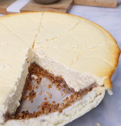 Cottage Cheese & Greek Yogurt Cheesecake - Cooking Katie Lady Cottage Cheese Greek Yogurt Cheesecake, Ww Baking, Cottage Cheese Dessert Recipes, Greek Yogurt Cheesecake, Cottage Cheese Recipes Healthy, Yogurt Cheesecake, Cottage Cheese Desserts, Queso Cottage, Healthier Snacks