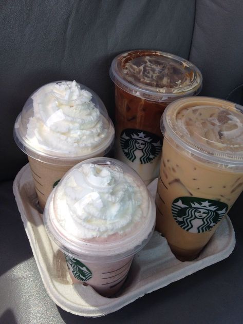 Mini Cafeteria, Chloe Liese, Food Starbucks, Starbucks Aesthetic, Cold Starbucks Drinks, Aesthetic Drinks, Starbucks Frappuccino, Coffee Obsession, Delicacy Food