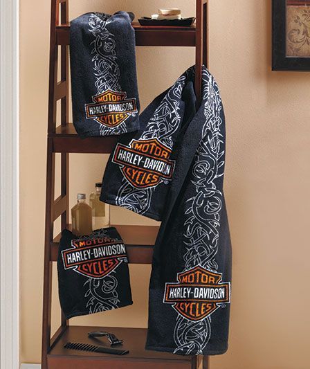 Harley-Davidson Towel Set makes a great gift for any Harley fan. These  towels feature the Harley-Davidson logo with a white design on a black  background. Harley Davidson Bedding, Harley Men, Harley Davidson Decor, Harley Gear, Harley Davidson Merchandise, Harley Davidson Gifts, Biker Stuff, Harley Davidson Clothing, Shop Bathroom