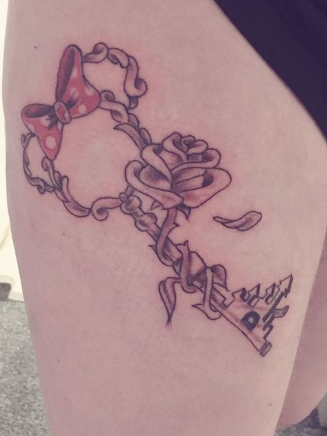 #disney #tattoo #disneytattoo #thightattoo Disney Tattoo, Disney Tattoos, Thigh Tattoo, Body Art, Art Drawings, Tattoos, Disney, Drawings, Saying Goodbye