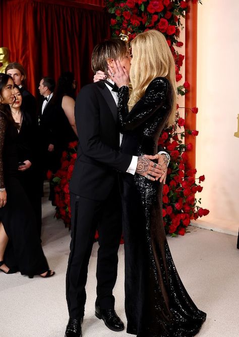 Keith Urban and Nicole Kidman’s Steamiest PDA Moments: Photos – SheKnows Christopher Mcquarrie, Oscars 2023, Nicole Kidman Keith Urban, Best Costume Design, Brendan Fraser, Fashion Funny, Jamie Lee Curtis, Best Supporting Actor, Keith Urban