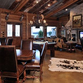 Shop Living Quarters, Shop With Living Quarters, Hunters Cabin, Lodge Ideas, Hunting Shop, Colorado Cabins, Log Cabin Living, Home Dining Room, Hunting Cabin