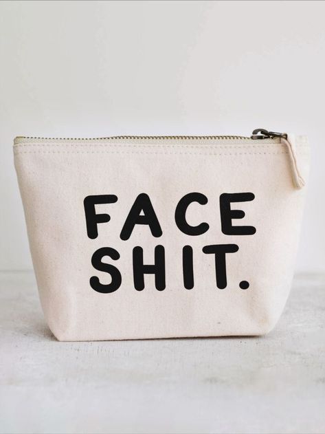 Cricut Cosmetic Bag Ideas, Makeup Pouch Aesthetic, Makeup Bag Quote, Funny Makeup Bag, Funny Makeup, Canvas Bag Design, Cute Makeup Bags, Makeup Purse, Pouch Design