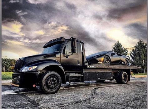 Rollback Tow Truck, Navistar International, Flat Deck, Flatbed Towing, International Harvester Truck, Work Trucks, Truck Flatbeds, Flatbed Trailer, Jacked Up Trucks