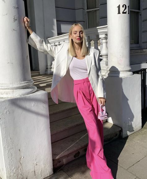 Elegant Office Outfit, Mode Dope, Women Work Outfits, Chic Office Outfit, Leonie Hanne, Look Rose, Pink Pants, Pink Outfits, 가을 패션