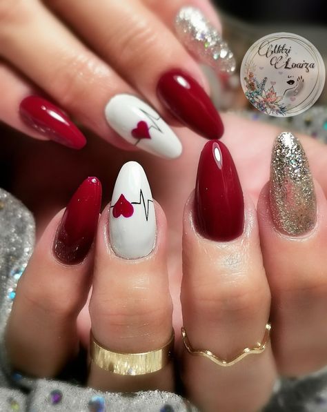 Crveni Nokti, Nails Rouge, Med Nails, Valentines Nails Red, Nails Red Valentines, Nail Art Designs Pink, Red Valentines Nails, Valentines Nails Acrylic, Nail Art Valentines