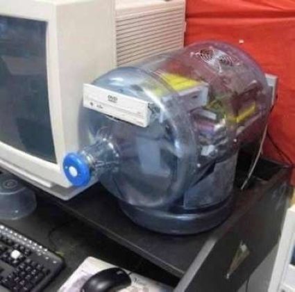 Cursed Computer, Best Pc Setup, Watercooled Pc, Set Up Gamer, Custom Gaming Computer, Pc Memes, Gamer Meme, Computer Setups, Computer Humor