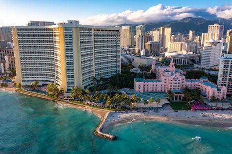 Hotel Review: Sheraton Waikiki - Jeffsetter Travel Hawai Hotel, Sheraton Waikiki Hotel, Sheraton Waikiki, Moana Surfrider, Waikiki Hotels, Oahu Vacation, Hotel Exterior, Hawaii Photography, Honolulu Hawaii