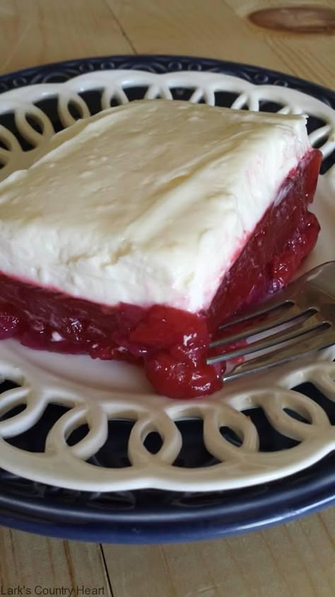 Cherry Pie Salad Cherry Pie Salad Recipe, Cherry Pie Filling Jello Salad, Cherry Pie Salad, Cherry Pie Filling Jello, Black Cherry Jello Salad, Cherry Jello Recipes, Cherry Treats, Congealed Salads, Diy Christmas Table Decorations