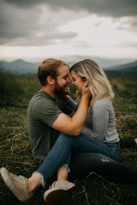 Escape Photography, Max Patch, Mountain Couple, Adventure Photos, Gatlinburg Tn, Great Smoky Mountains National Park, Smoky Mountain National Park, Couples Photography, Gatlinburg