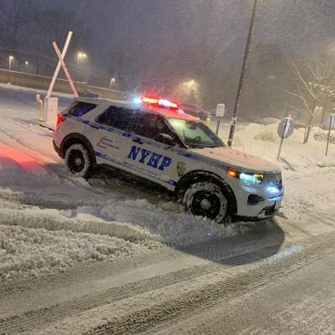 🔵Follower Saturday🔵 New York Hospital Police Department -Ford Police Interceptor Utility Credit: LT Jose… | Instagram American Police Cars, Anime Police, New York Hospital, Vehicle Photography, Police Car Lights, Police Truck, Ford Police, New York Police, Police Vehicles