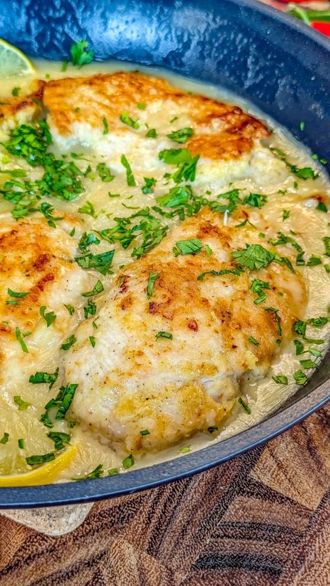 Chicken Francese Recipe - Home Chef World Crock Pot Chicken Francese, Creamy Chicken Francese, Chicken French Sauce, Chicken Portofino Recipe, Chicken Franchise Recipe, Chicken Friccasie, Chicken Francaise Recipe Easy, Fish Francese Recipe, Chicken French Recipes