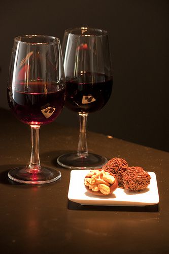 Port wine Recipes With Port Wine, Wine Beach Photography, Wine Pictures, Beer Calories, Porto Wine, Port Meirion, Portuguese Wine, Portuguese Cuisine, Wine Wednesday