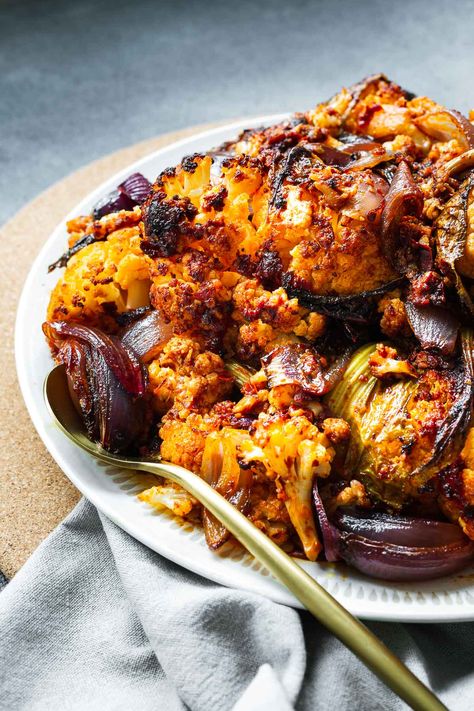 Harissa roasted cauliflower recipe Harissa Butter, Harissa Cauliflower, Harissa Recipes, Ottolenghi Recipes, Roasted Cauliflower Recipes, Free Meal, Vegetable Side, Delicious Vegetarian, Cauliflower Recipes