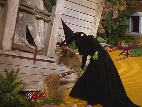 Wicked Witch of the West Castle | Wicked Witch of the West Wizard Of Oz Witch, Wizard Of Oz Movie, Wizard Of Oz 1939, Wicked Witch Of The West, Witch Of The West, Land Of Oz, The Wonderful Wizard Of Oz, Ruby Slippers, Tin Man