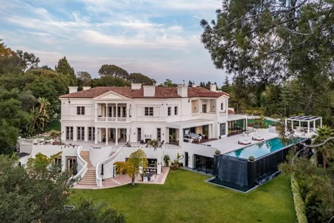 Most Expensive Mansions, Expensive Mansions, Upper East Side Penthouse, Home Decor Amazon Finds, Bel Air Mansion, Hampton Estates, Decor Amazon Finds, Beverly Hills Mansion, European Style Homes