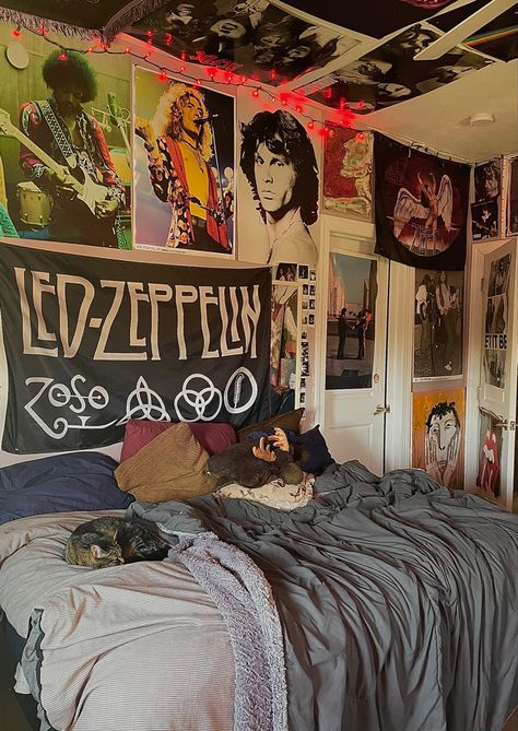 #grungebedroom #hippiebedroom #punkbedroom #teenagebedroom #bedroom Ceiling Posters Bedrooms, Grunge Bedroom 90s, 80s Rock Room, Room Ideas Grunge, Crystal Room Decor, Rock Room, Grunge Bedroom, Pinterest Room Decor, Old Room