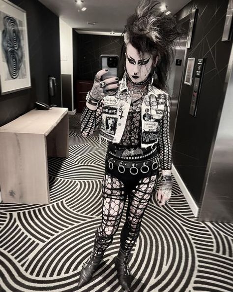 ℭ𝔬𝔞𝔩 𝔚𝔦𝔫𝔱𝔢𝔯 𝔑𝔦𝔤𝔥𝔱 on Instagram: "Random selfie before a show. 🦇 . . . . #deathrocker #goth #darkpunk" Goth Subgenres, Deathrocker Goth, Goth Types, Goth Subcultures, Trad Goth Outfits, Deathrock Fashion, Goth Diy, Random Selfie, Dark Gothic Fashion